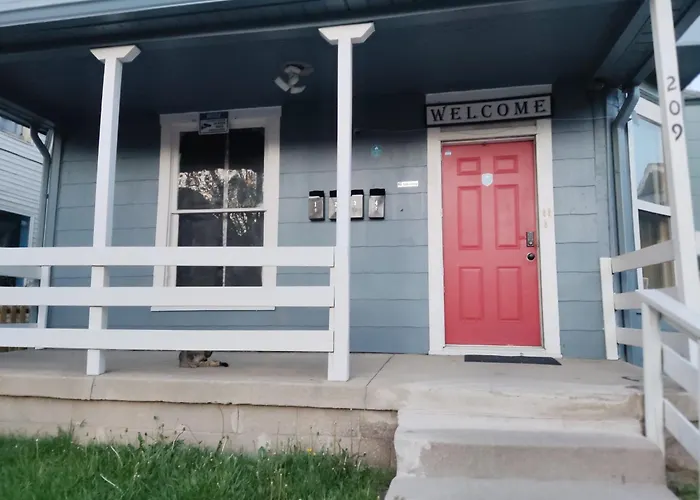 Entire Studio Apartment #2/Minutes To Downtown Indianapolis